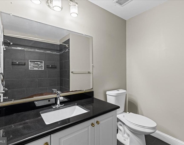 302 Wellington Park Drive - Photo Thumbnail 12