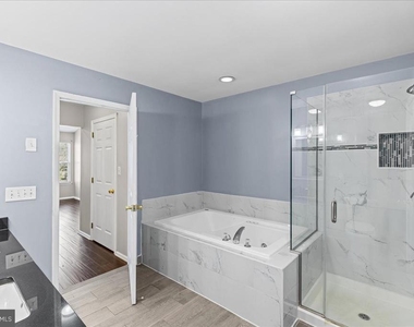 302 Wellington Park Drive - Photo Thumbnail 19