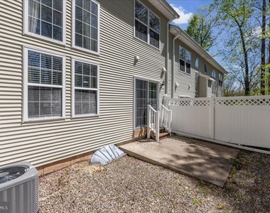 302 Wellington Park Drive - Photo Thumbnail 25