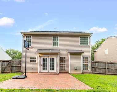 704 Peach Orchard Drive - Photo Thumbnail 15