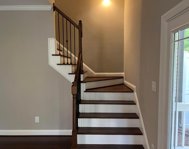 555 Mariah Towns Way - Photo Thumbnail 8