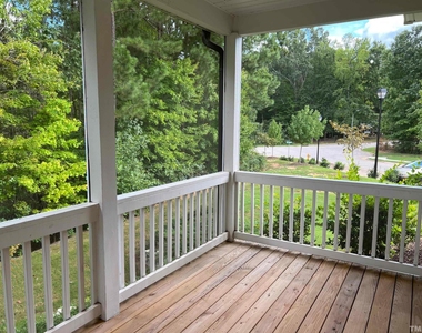 555 Mariah Towns Way - Photo Thumbnail 4