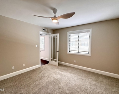 2204 Stafford Avenue - Photo Thumbnail 7