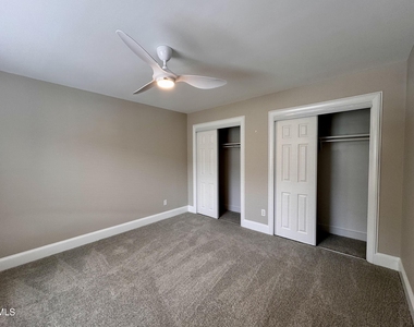 2204 Stafford Avenue - Photo Thumbnail 8