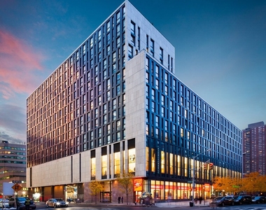 89 Murray Street, Unit 14c - Photo Thumbnail 2