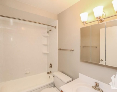 4334 N Hazel - Photo Thumbnail 2