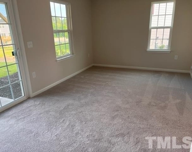 1019 Romeria Drive - Photo Thumbnail 7