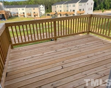 1019 Romeria Drive - Photo Thumbnail 14