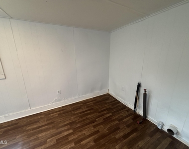 87 Robert Thompson Road - Photo Thumbnail 34