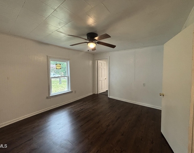 87 Robert Thompson Road - Photo Thumbnail 29