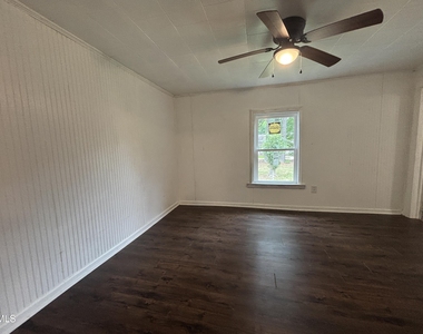 87 Robert Thompson Road - Photo Thumbnail 28