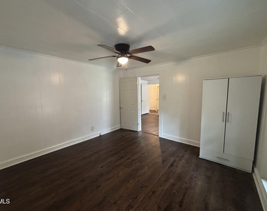 87 Robert Thompson Road - Photo Thumbnail 17