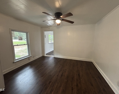 87 Robert Thompson Road - Photo Thumbnail 15