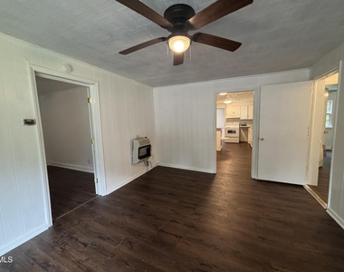 87 Robert Thompson Road - Photo Thumbnail 2