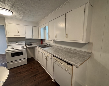87 Robert Thompson Road - Photo Thumbnail 22