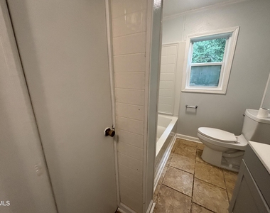 87 Robert Thompson Road - Photo Thumbnail 47