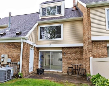 1139 Thackary Court - Photo Thumbnail 14