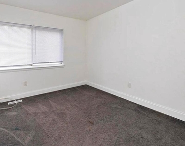 1139 Thackary Court - Photo Thumbnail 8