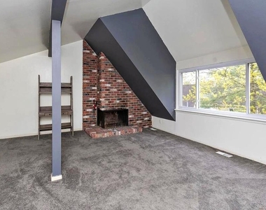 1139 Thackary Court - Photo Thumbnail 13