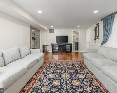 42 Regent Road - Photo Thumbnail 14