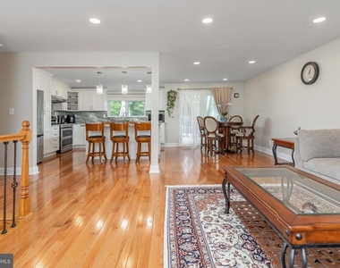 42 Regent Road - Photo Thumbnail 3