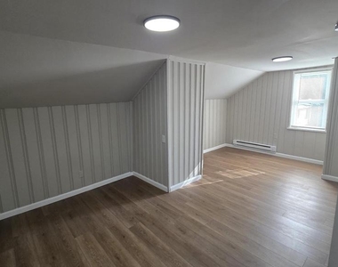 13 W Lake Avenue - Photo Thumbnail 4