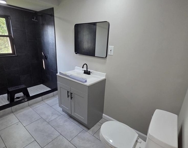 13 W Lake Avenue - Photo Thumbnail 5