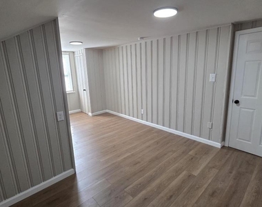 13 W Lake Avenue - Photo Thumbnail 1