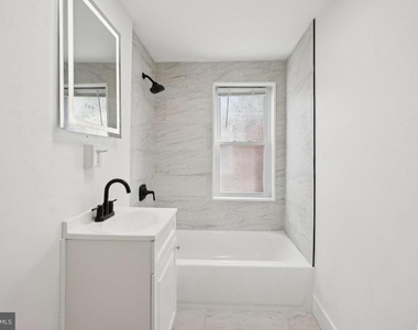 718 Spruce Street - Photo Thumbnail 9