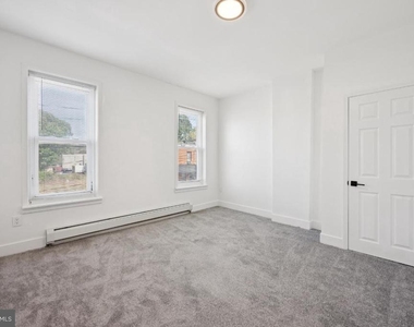 718 Spruce Street - Photo Thumbnail 10