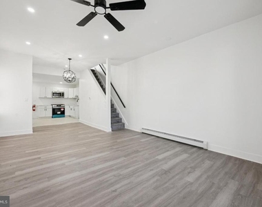 718 Spruce Street - Photo Thumbnail 2