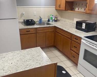 128 Rockland Drive - Photo Thumbnail 4