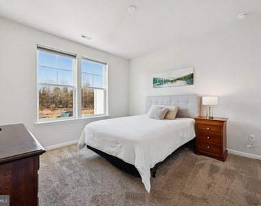 65 Morley Boulevard - Photo Thumbnail 14