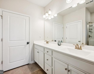 65 Morley Boulevard - Photo Thumbnail 15