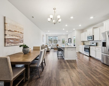 65 Morley Boulevard - Photo Thumbnail 4