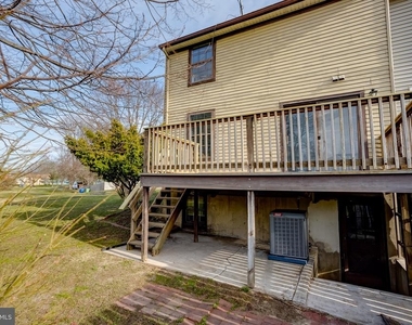 101 Bayberry Court - Photo Thumbnail 23