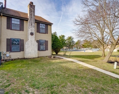 101 Bayberry Court - Photo Thumbnail 2