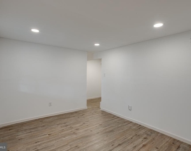 101 Bayberry Court - Photo Thumbnail 20