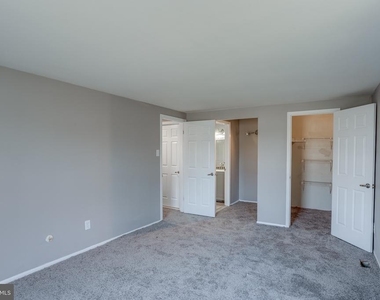 101 Bayberry Court - Photo Thumbnail 13
