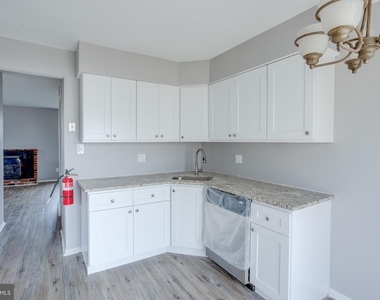 101 Bayberry Court - Photo Thumbnail 11