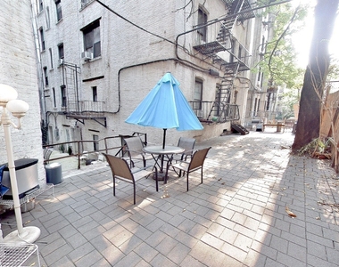 East 13th Street, & 1st Ave., New York, NY 10009 - Photo Thumbnail 8