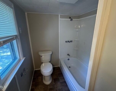 7941 Cleveland Road - Photo Thumbnail 9