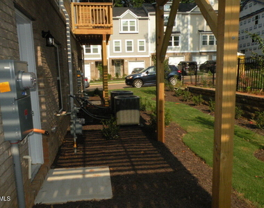 328 Page Square Drive - Photo Thumbnail 22