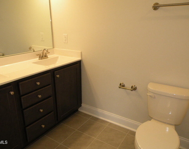 328 Page Square Drive - Photo Thumbnail 13