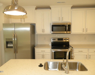 328 Page Square Drive - Photo Thumbnail 9