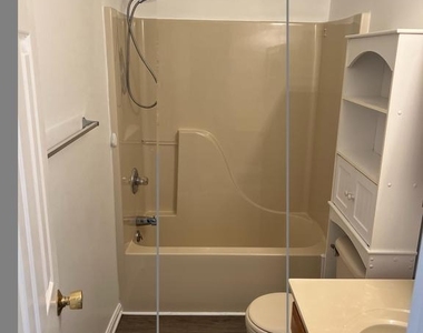 728 Chestnut Street - Photo Thumbnail 6