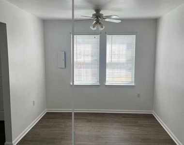 728 Chestnut Street - Photo Thumbnail 5