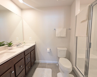 3413 Whippitt Way - Photo Thumbnail 15