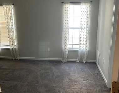9602 Woodview Drive - Photo Thumbnail 11
