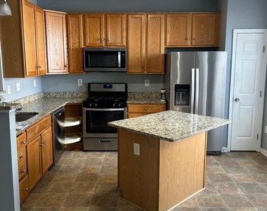 9602 Woodview Drive - Photo Thumbnail 5